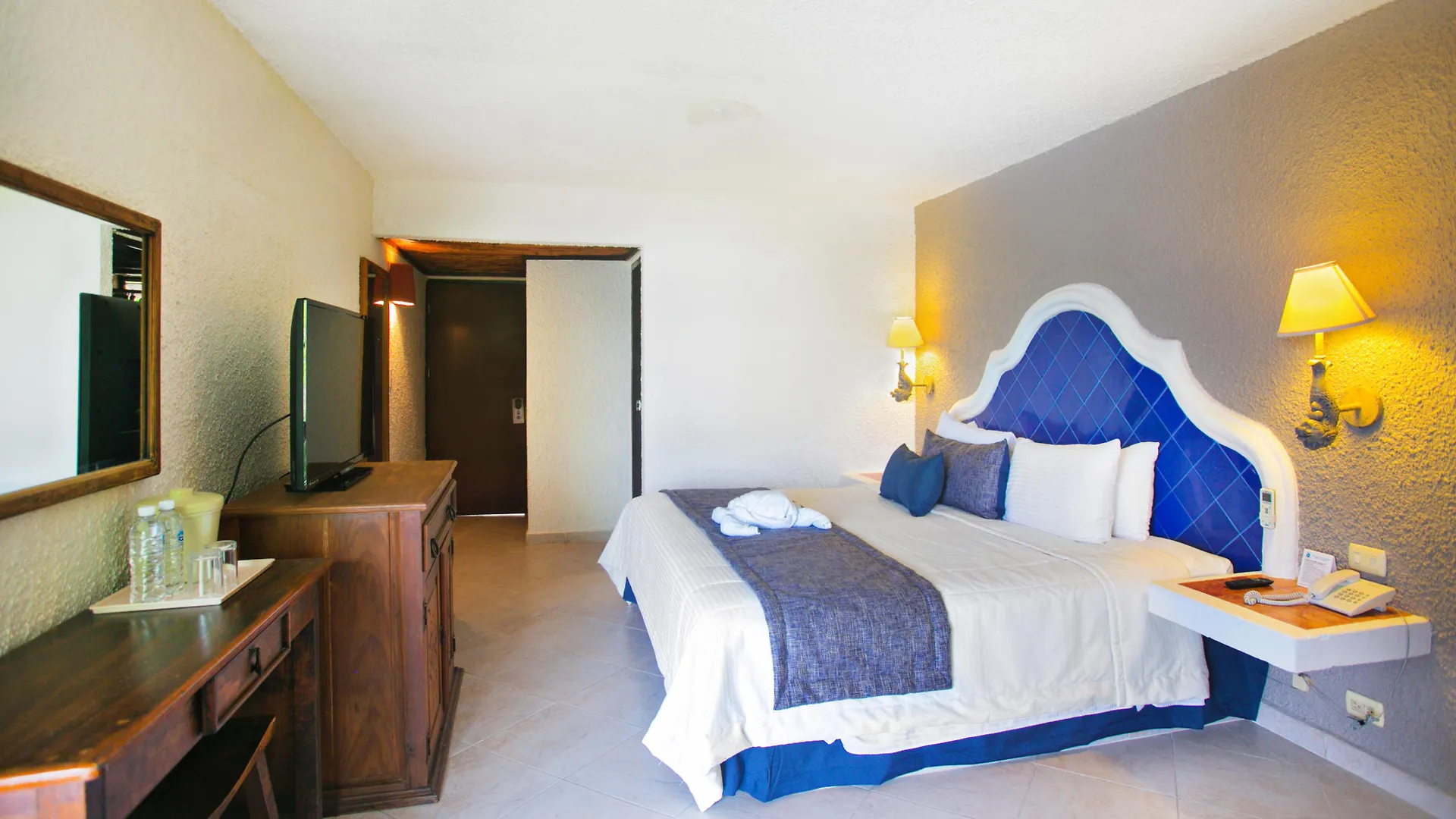 Casa Del Mar Cozumel Hotel & Dive Resort