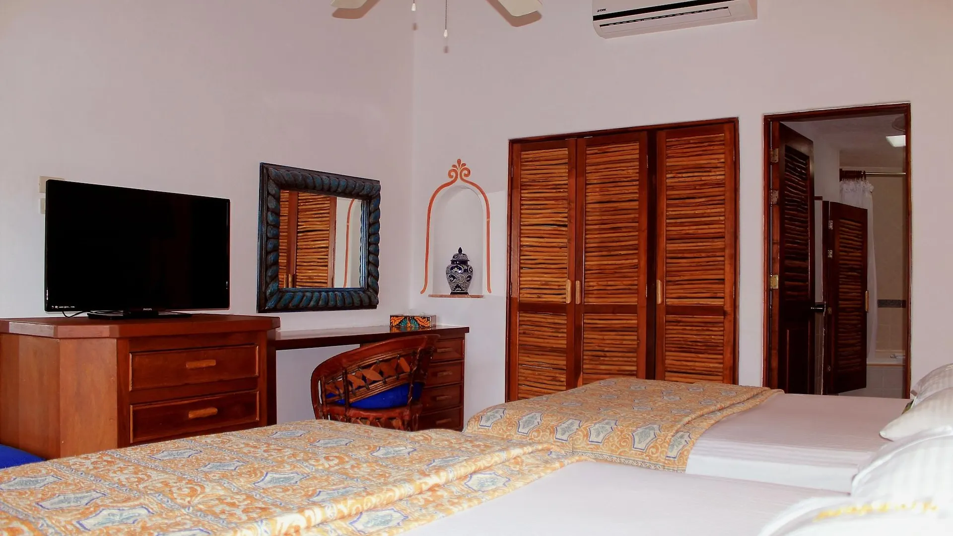 Casa Del Mar Cozumel Hotel & Dive Resort